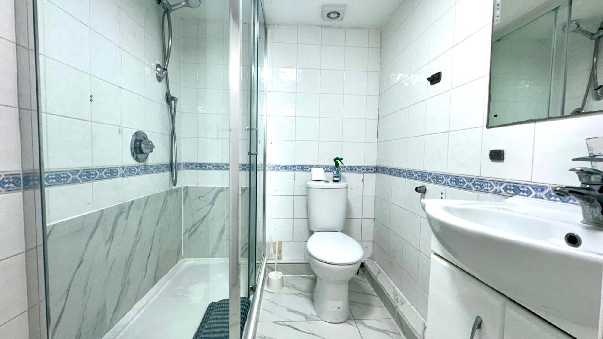 3 Bedroom Edgware Road By Ali *
